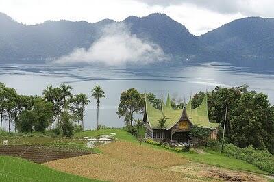  10 Danau Terdalam di Indonesia