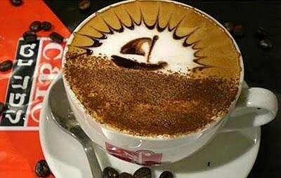 Kreasi seni pada kopi