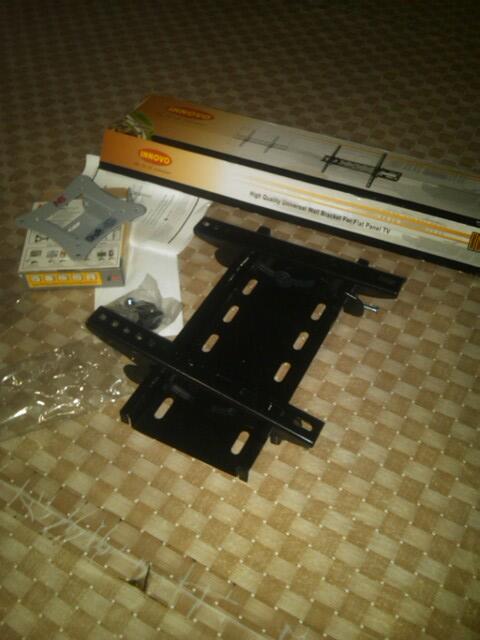 Bracket TV LED dan LCD