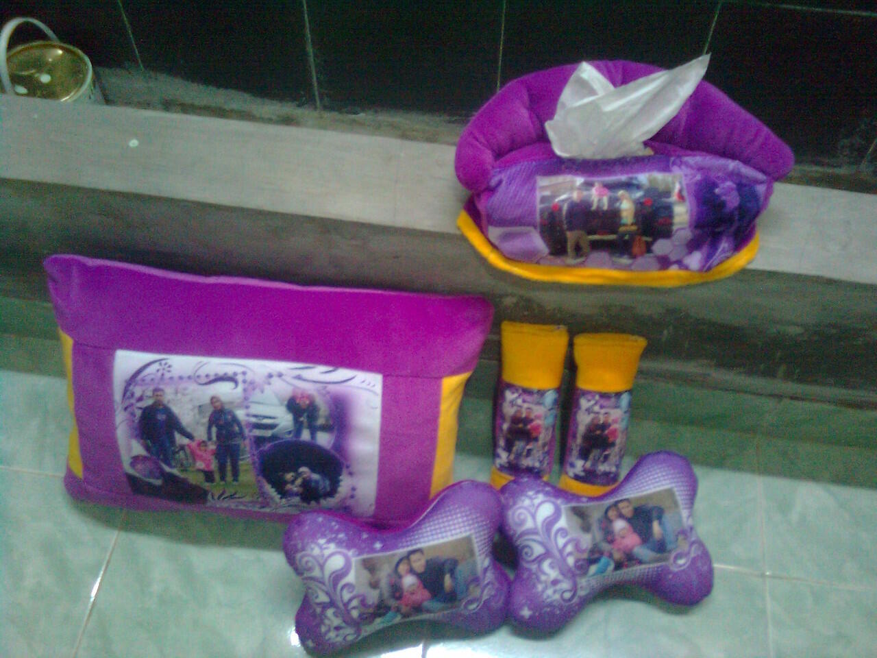 ayo pesan bantal dengan gambar foto semaumu..