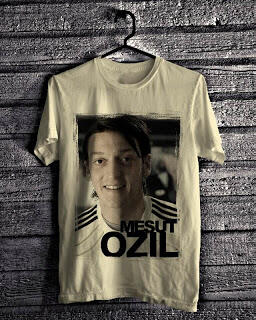 kaos bertuliskan bola unik dan kaos superstar .