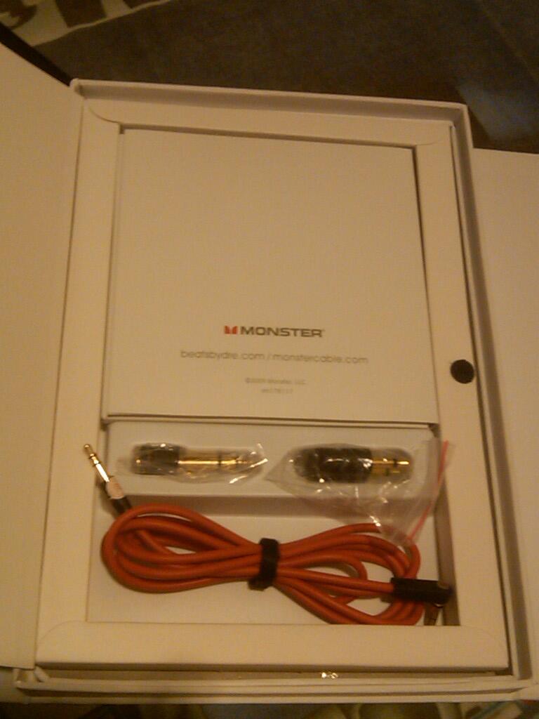 WTS jual cepat headphone beats studio