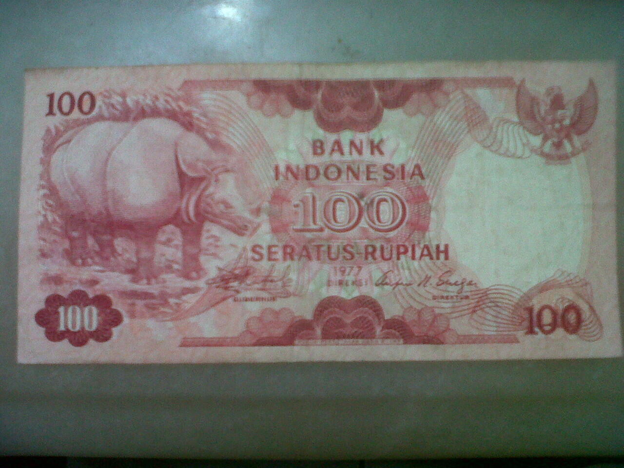 UANG LAMA 100 RUPIAH TAHUN 1977 ANTIK DAN LANGKA