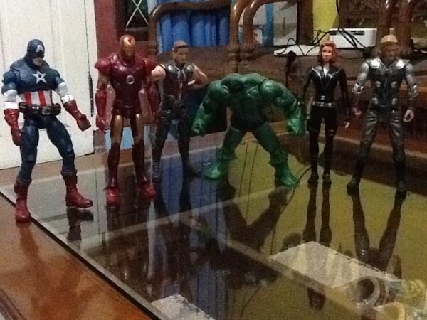 Pajangan figure one piece, detective Conan, slam dunk, doraemon, the avengers
