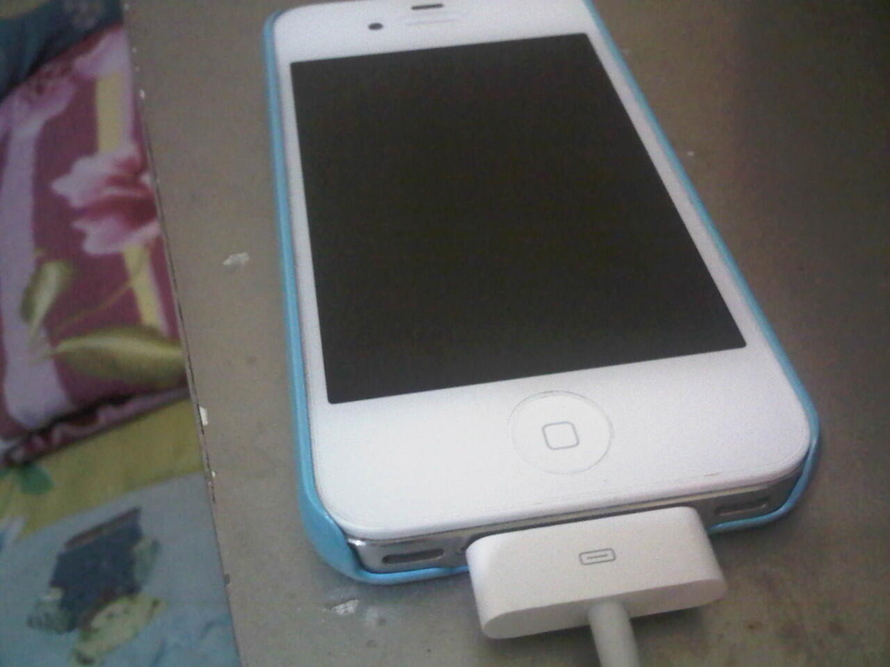iphone 4S white 16gb mulus 100% , baru 2bulan... MURAH!! jakarta..