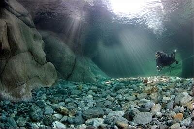 Verzasca Sungai Kristal di Swiss