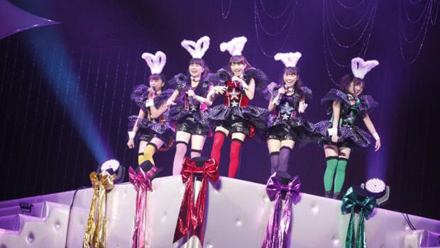 ALL ABOUT MOMOIRO CLOVER Z , RASAKAN SENSASI NYA DAN BEDA RASANNYA GROUP GIRL BAND