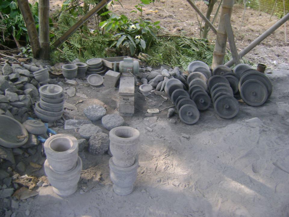 cobek/cobek batu/cobek asli,cobek alami,ulekan cobek,dapur cobek pegunungan merapi