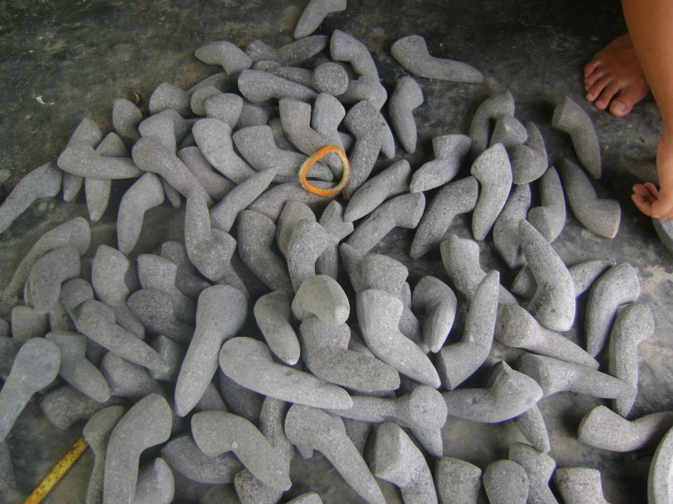 cobek/cobek batu/cobek asli,cobek alami,ulekan cobek,dapur cobek pegunungan merapi