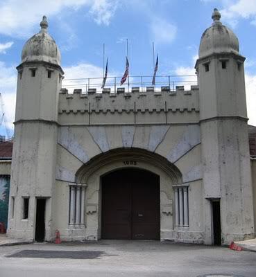 13 TEMPAT PALING BERHANTU DI MALAYSIA -- SERBA 13