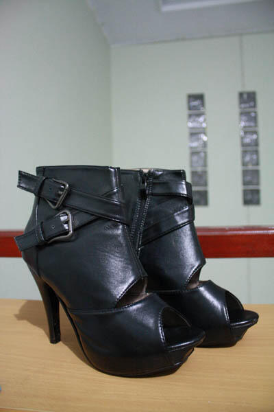 SALE !!! Charles n Keith, ankle boots, Noche,etc !!! CHEAP! crab it fast!