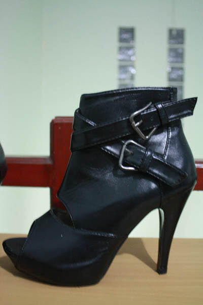 SALE !!! Charles n Keith, ankle boots, Noche,etc !!! CHEAP! crab it fast!