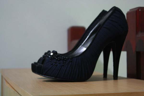 SALE !!! Charles n Keith, ankle boots, Noche,etc !!! CHEAP! crab it fast!
