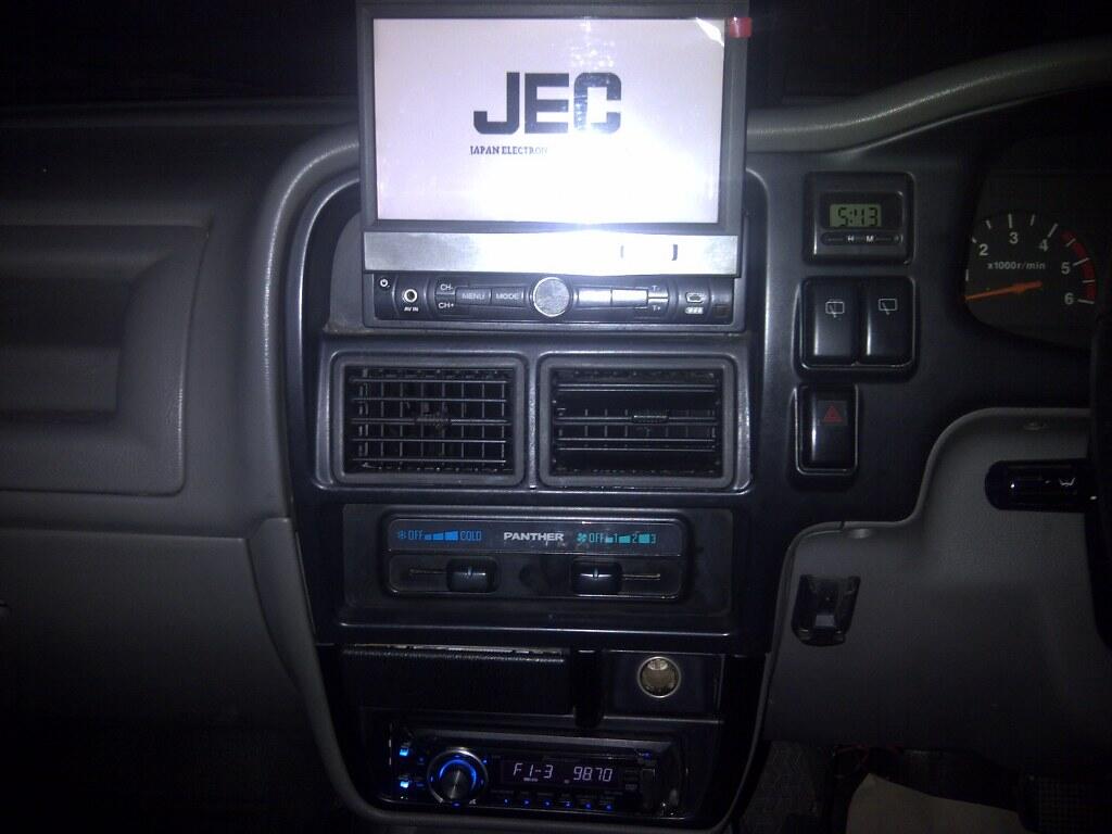 Over Kredit ISUZU PANTHER 2.5 A/T Turbo Diesel Thn 2002