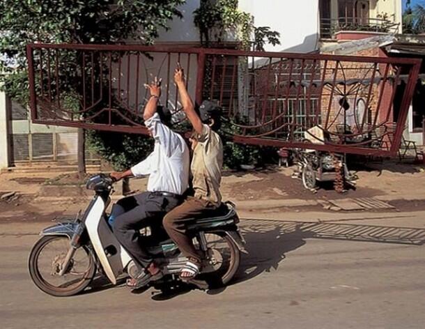 SEGALANYA BISA DENGAN SEPEDA MOTOR, GK PERCAYA .. LIAT NI ...