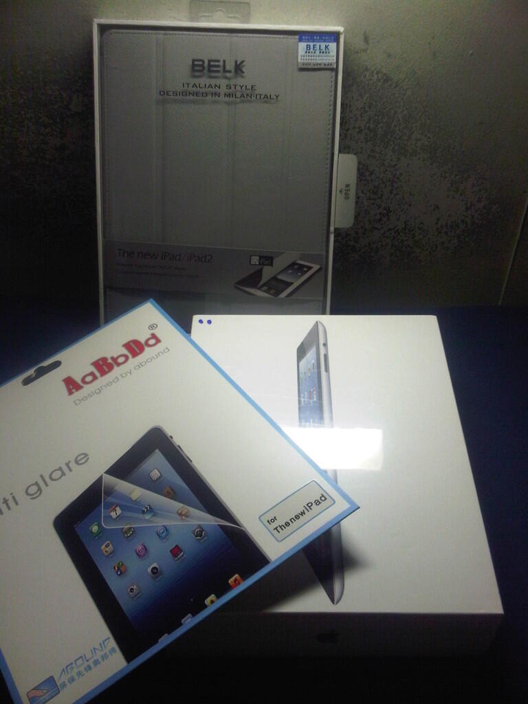 New Ipad4 Retina Display 32GB Black Wifi+4g (masih bungkus)