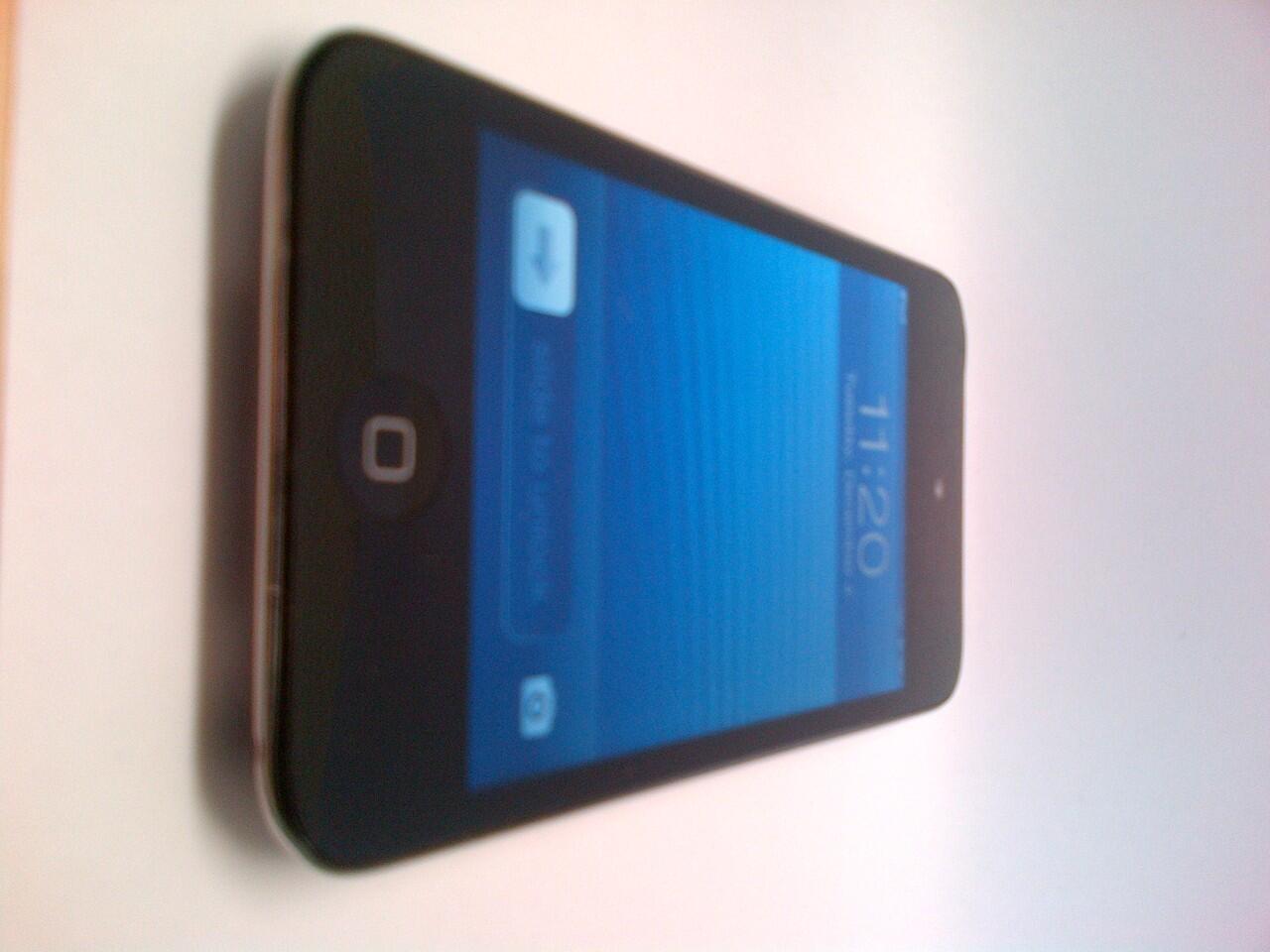 JUAL Apple iPod Touch ipodtouch 4 th 32GB black