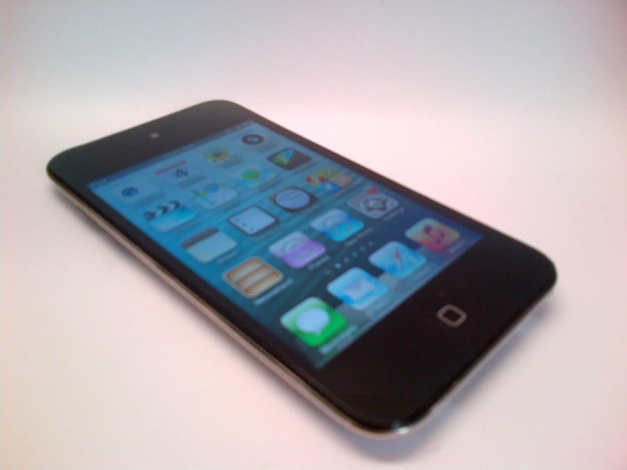 JUAL Apple iPod Touch ipodtouch 4 th 32GB black