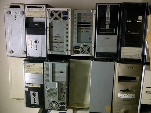 KOMPUTER PC DAN MONITOR