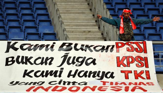 &#91;FOTO&#93; Aksi Suporter Indonesia di Piala AFF 2012