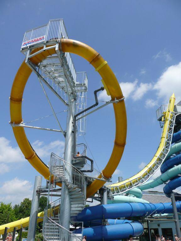 5 waterslide (perosotan air) tergila di dunia !!!