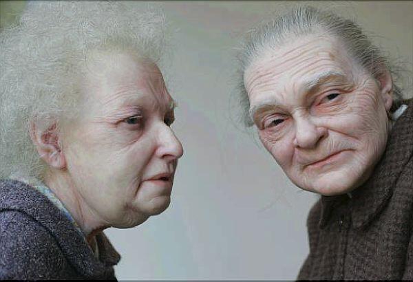 Amazing...Foto Aneh Tapi Nyata Patung Termirip Di Dunia 