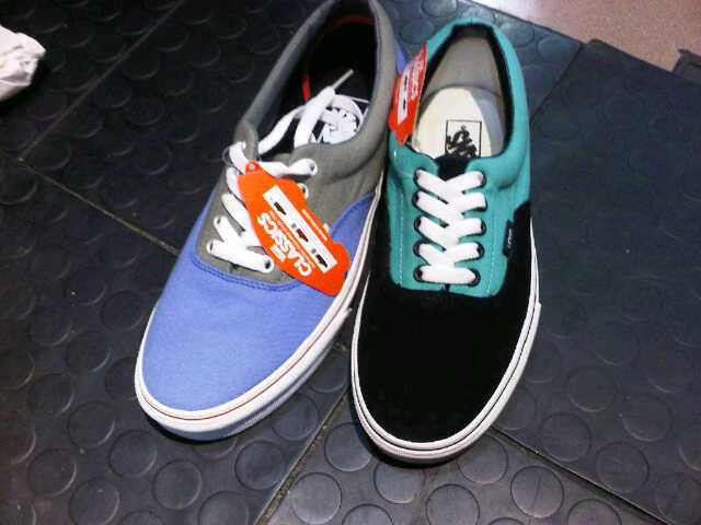 VANS SHOES ORIGINAL 100%
