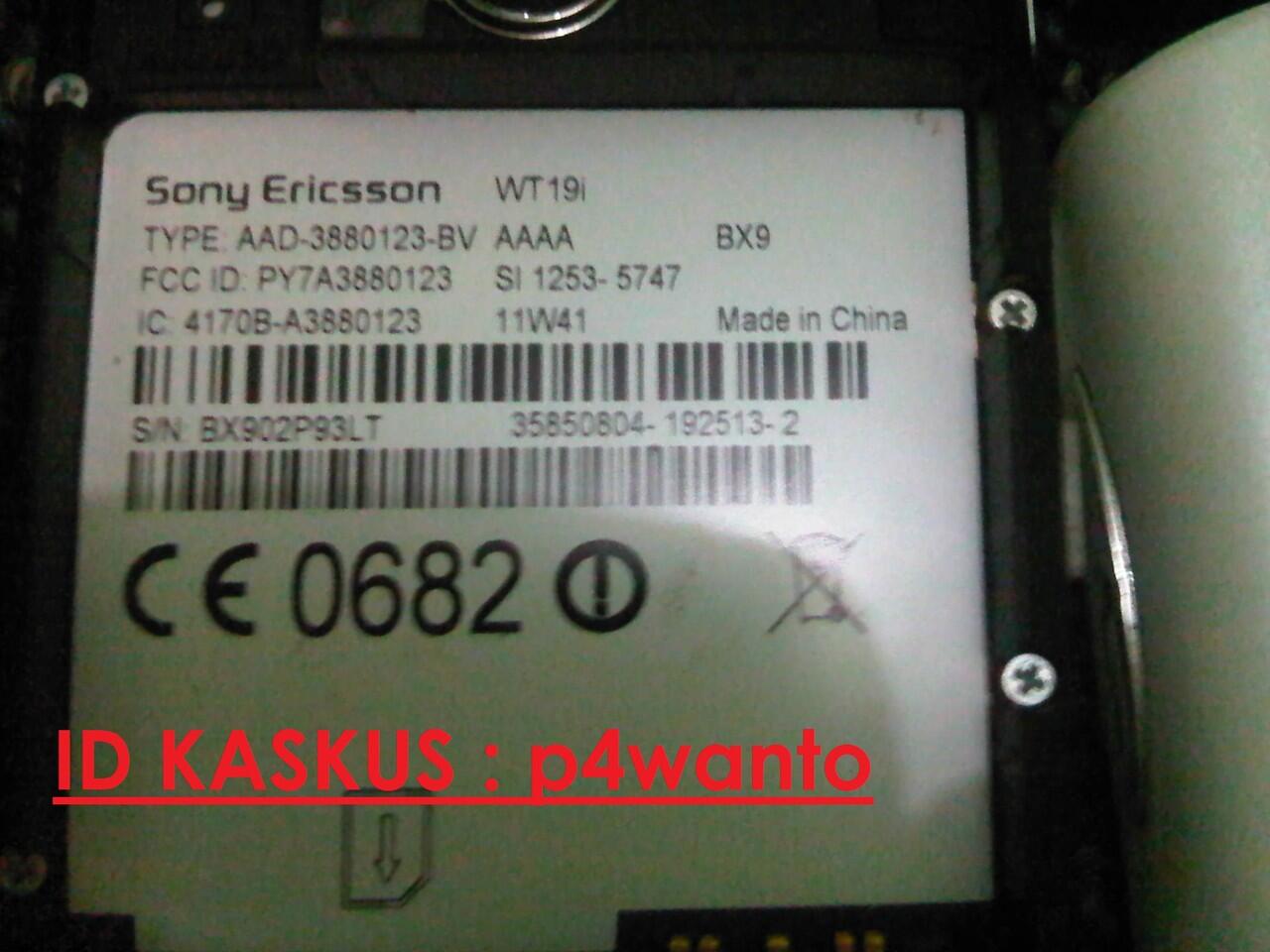 sony ericsson WT19i White