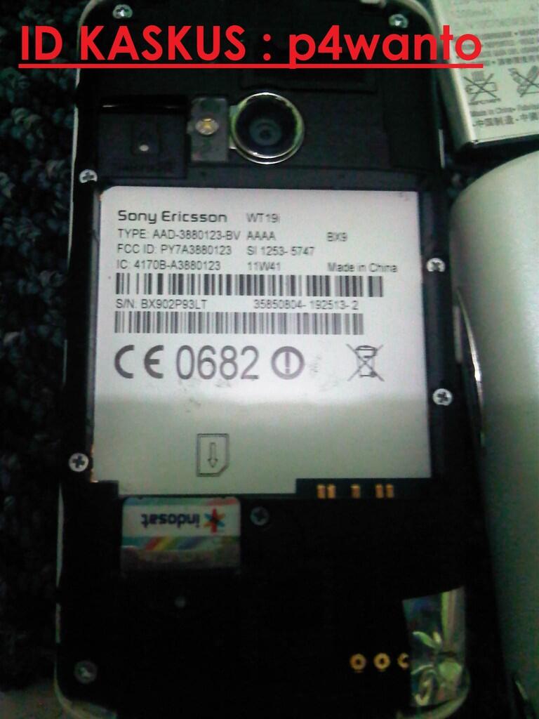 sony ericsson WT19i White