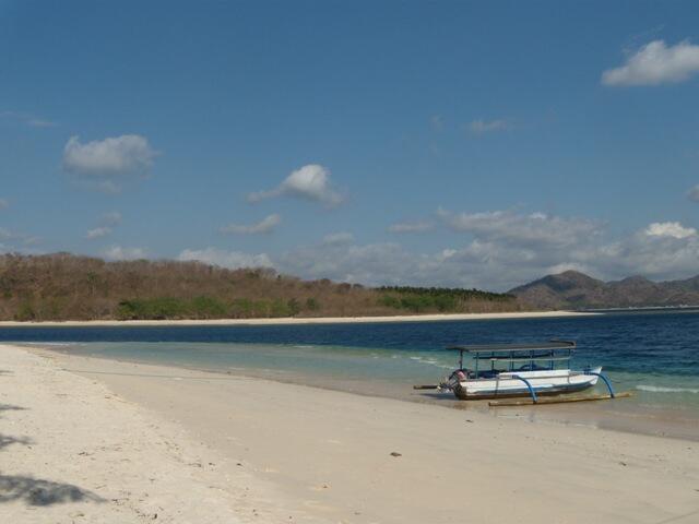 Indahnya Gili Nanggu, Lombok (pengalaman pribadi single touring Surabaya-Lombok)