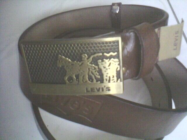 IKAT PINGGANG LEVI'S KULIT
