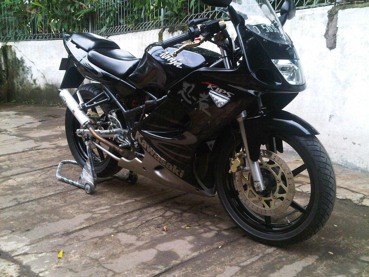 Cari KAWASAKI NINJA RR 150 TAHUN 2010 RAPIH BANDUNG KASKUS