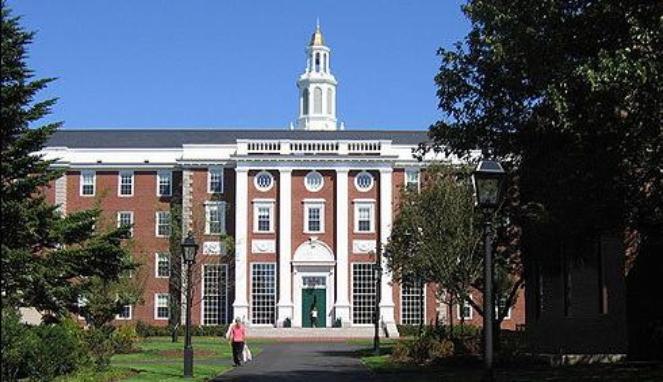 Harvard Izinkan Ekstrakurikuler Mesum di Kampus