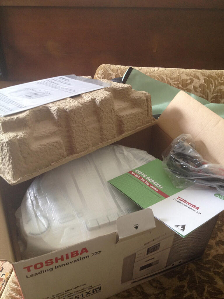 TOSHIBA Portable Audio BRAND NEW- MURAH - DPT DARI HADIAH