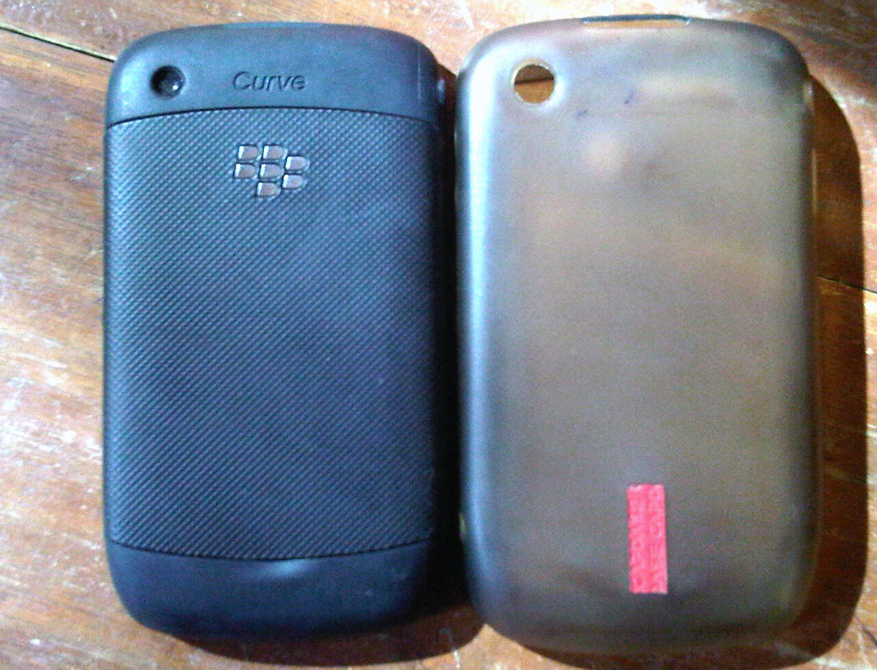 Jual blackberry 9300 ( gemini 3G ) mulus abis, baru 2 bulan, masih garansi, tangerang