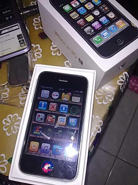 APPLE IPHONE 3Gs 32GB white edition FULLSET ORIGINAL MULUS 98% | GRAB it FAST !!!!