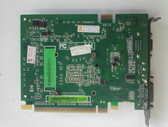 vga 7300gt nvidia 512mb 128bites merk zotac