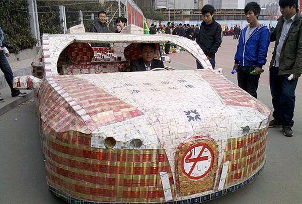 Mobil dari Bungkus Rokok Bekas