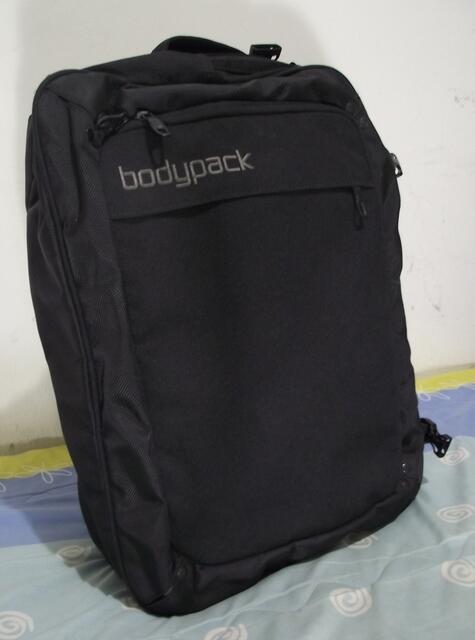 BUTUH CEPAT!!!!!!!!!!!!!!!!!cari tas ransel BODYPACK yg muat agak besar + slot laptop
