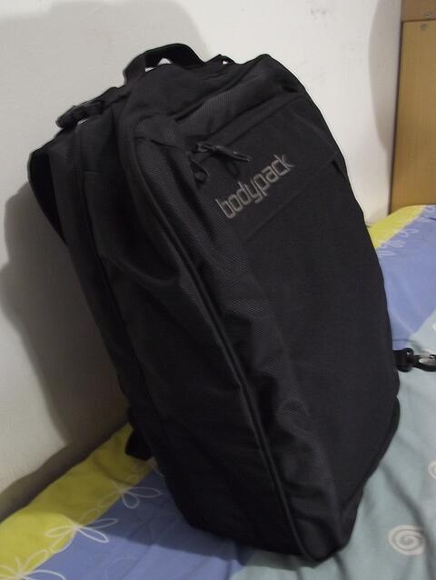 BUTUH CEPAT!!!!!!!!!!!!!!!!!cari tas ransel BODYPACK yg muat agak besar + slot laptop