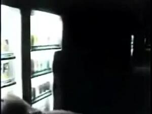 Sebuah Video Aneh Misterius Dari Youtube