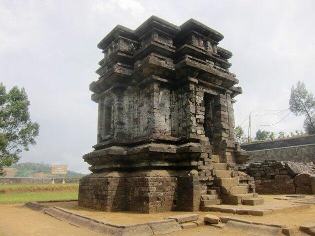 Wisata Bertemu Sang Arjuna di Dieng