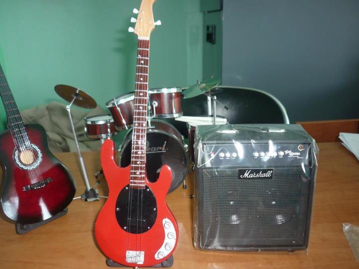 miniatur alat musik lengkap