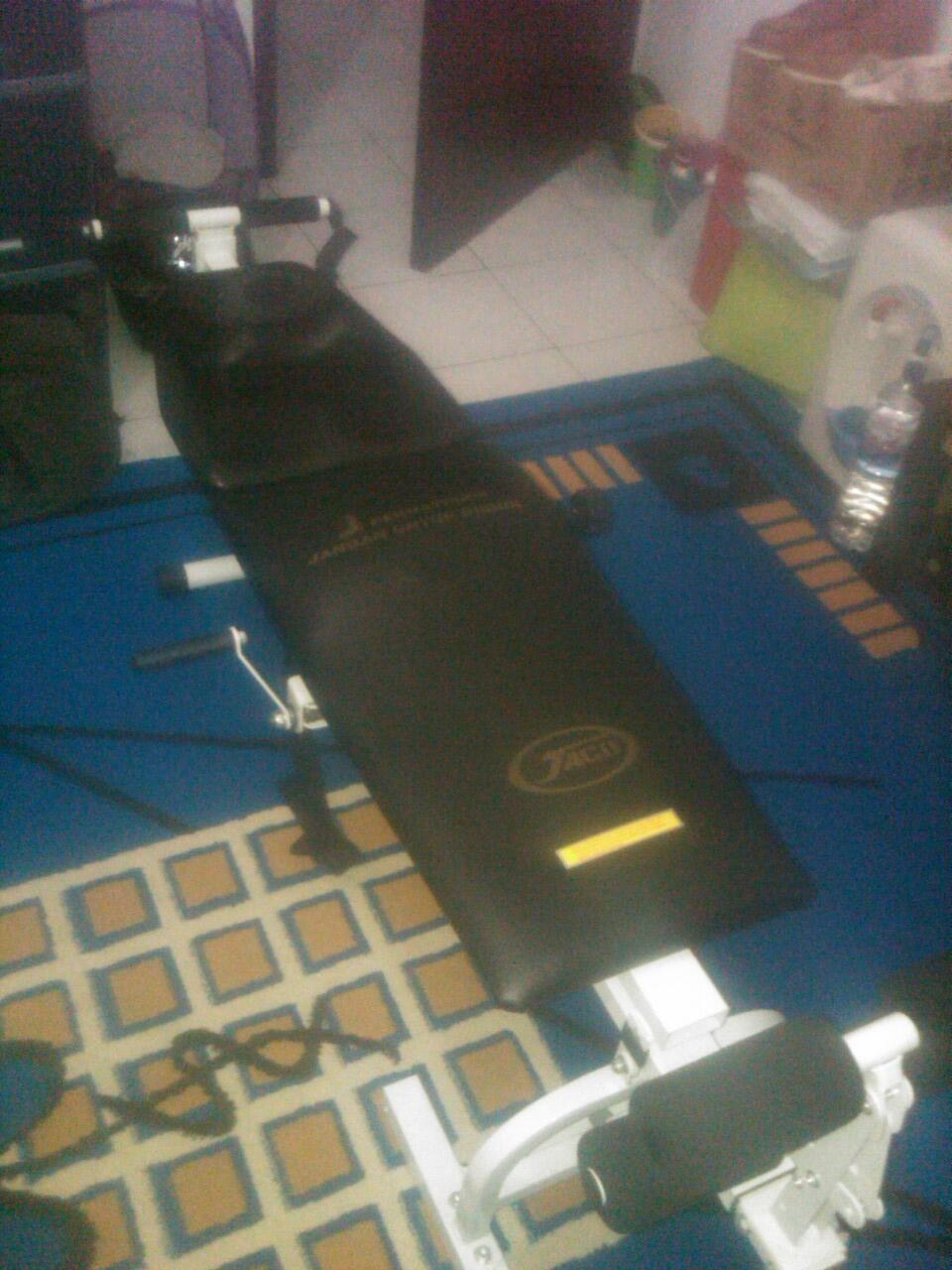 (WTS)Jaco therapy bed alat peninggi badan masih mulus