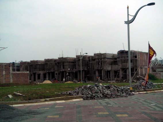 Rumah Mewah dekat PRESIDENT UNIVERSITY & Sekolah AL AZHAR JABABEKA.. mantep deh bos
