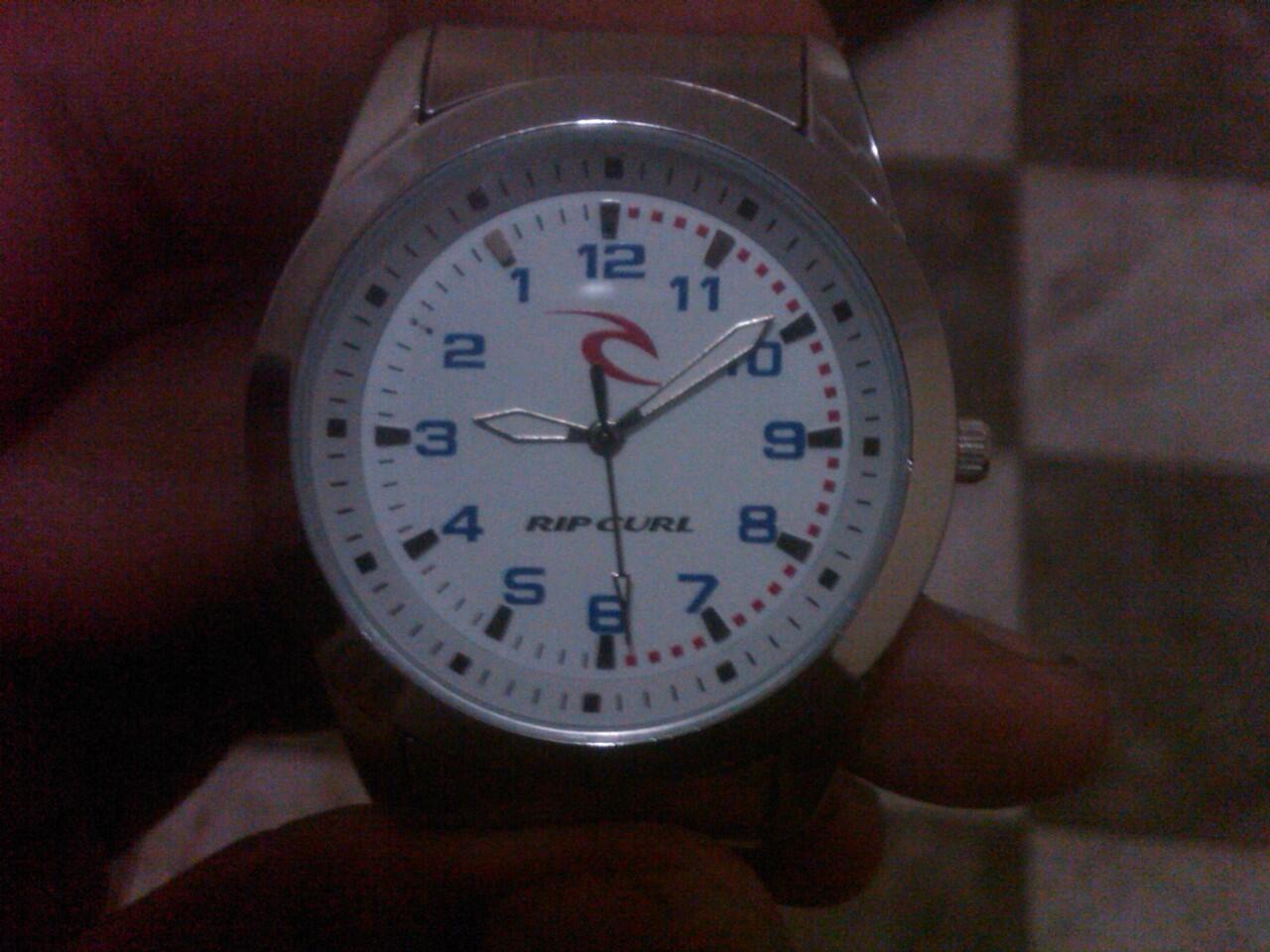 Jam model terbaru