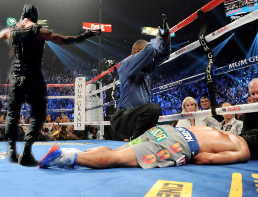 Foto - foto Pac Man waktu KO di jadiin jokes