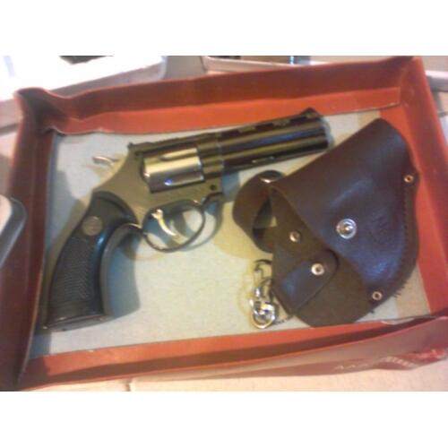 KOREK API PISTOL REVOLVER