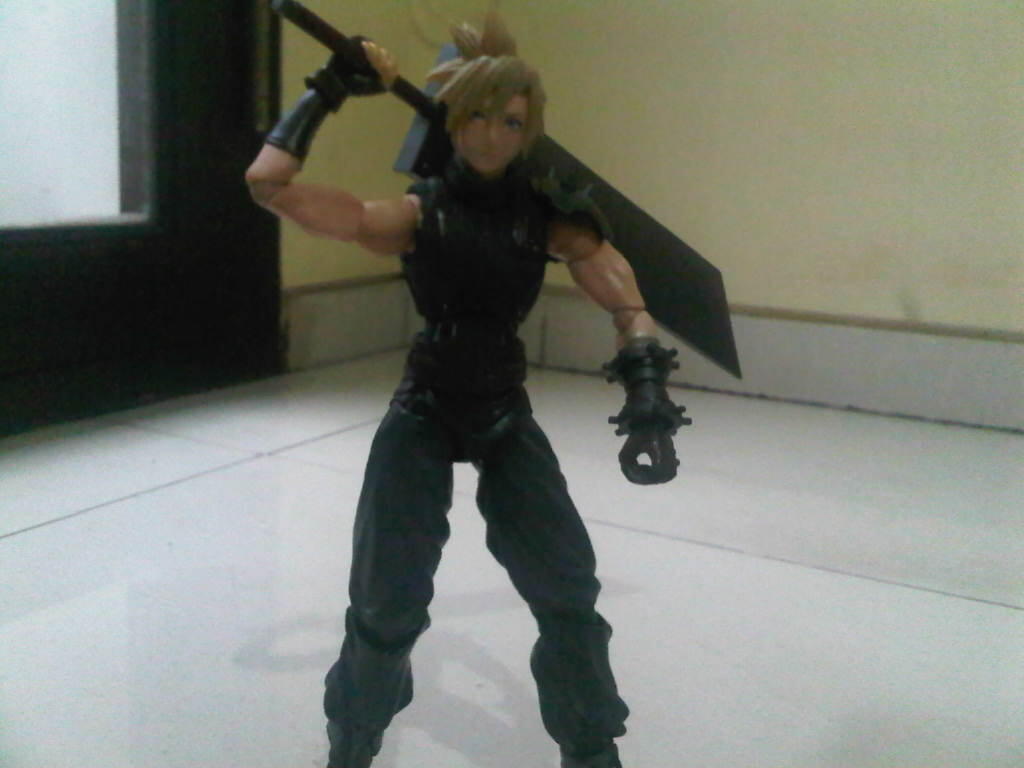 Final Fantasy Dissidia Play Arts : Cloud Strife
