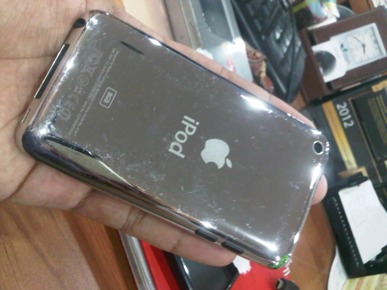 Ipod Touch 4th gen 8gb putih / white